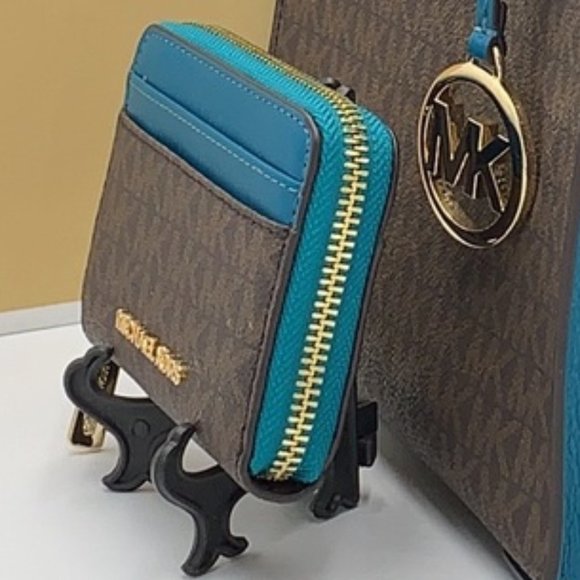 Michael Kors Jet Set MD ZA Card Case Wallet - Picture 15 of 16